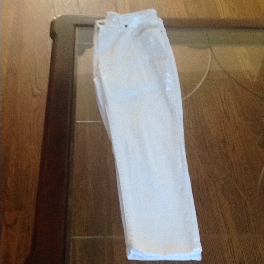 Women's white jeans.